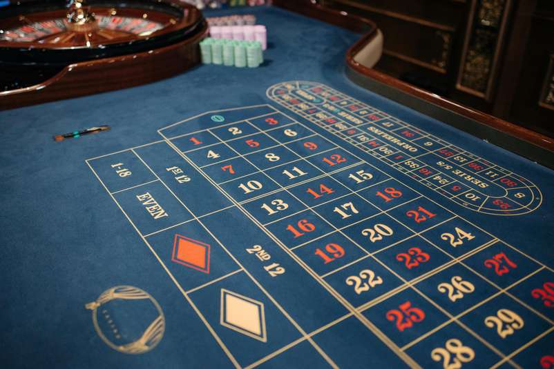 The Mobile Revolution: How Smartphones Transformed the Online Casino Industry